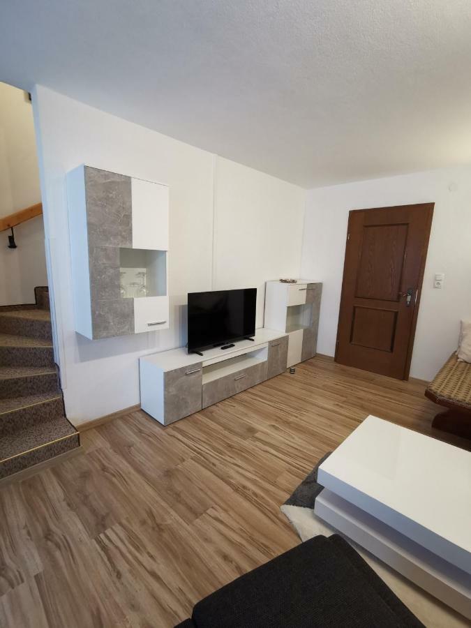 Appartment Fuzzy Сьолден Екстериор снимка