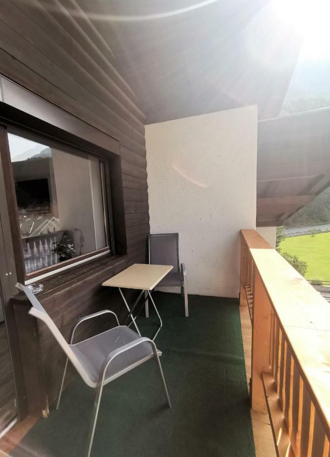 Appartment Fuzzy Сьолден Екстериор снимка